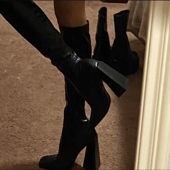 knee high boots - Picture 3 of 4